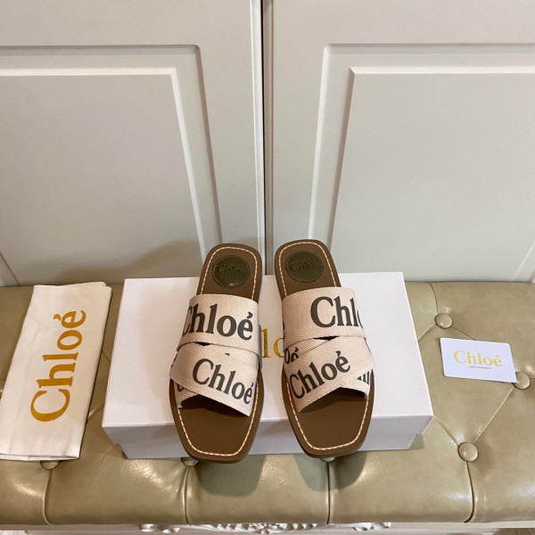 HOT SALE CHLOÉ woody flat mule