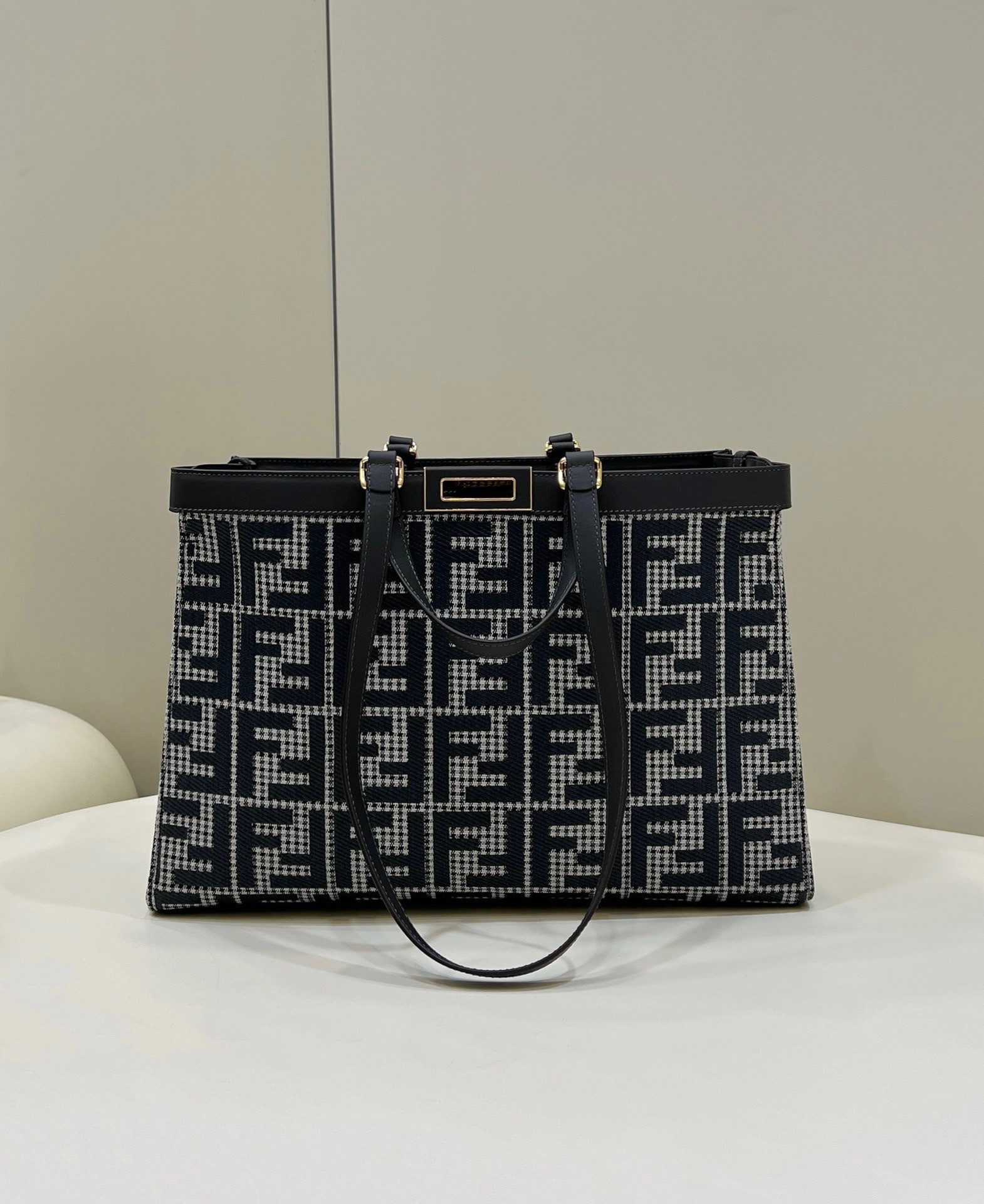 HOT SALE FENDI PEEKABOO X-TOTE