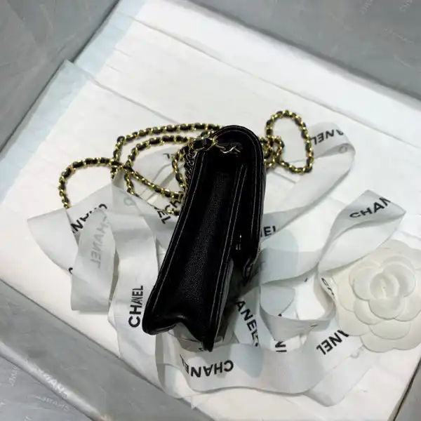 CHANEL CHANELUTCH WITH CHAIN