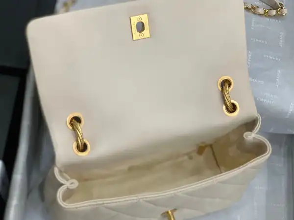 Firstbag Ru CHANEL FLAP BAG