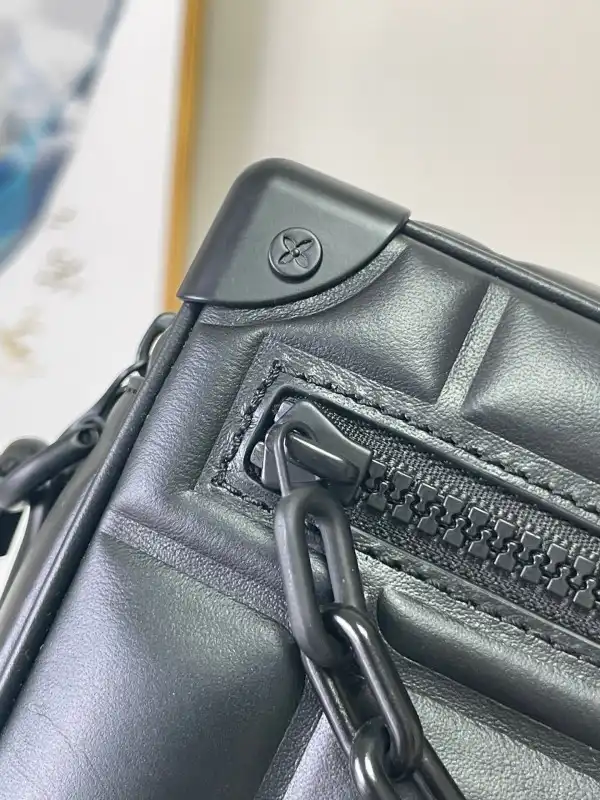 Frstbag ru LOUIS VUITTON MINI SOFT TRUNK