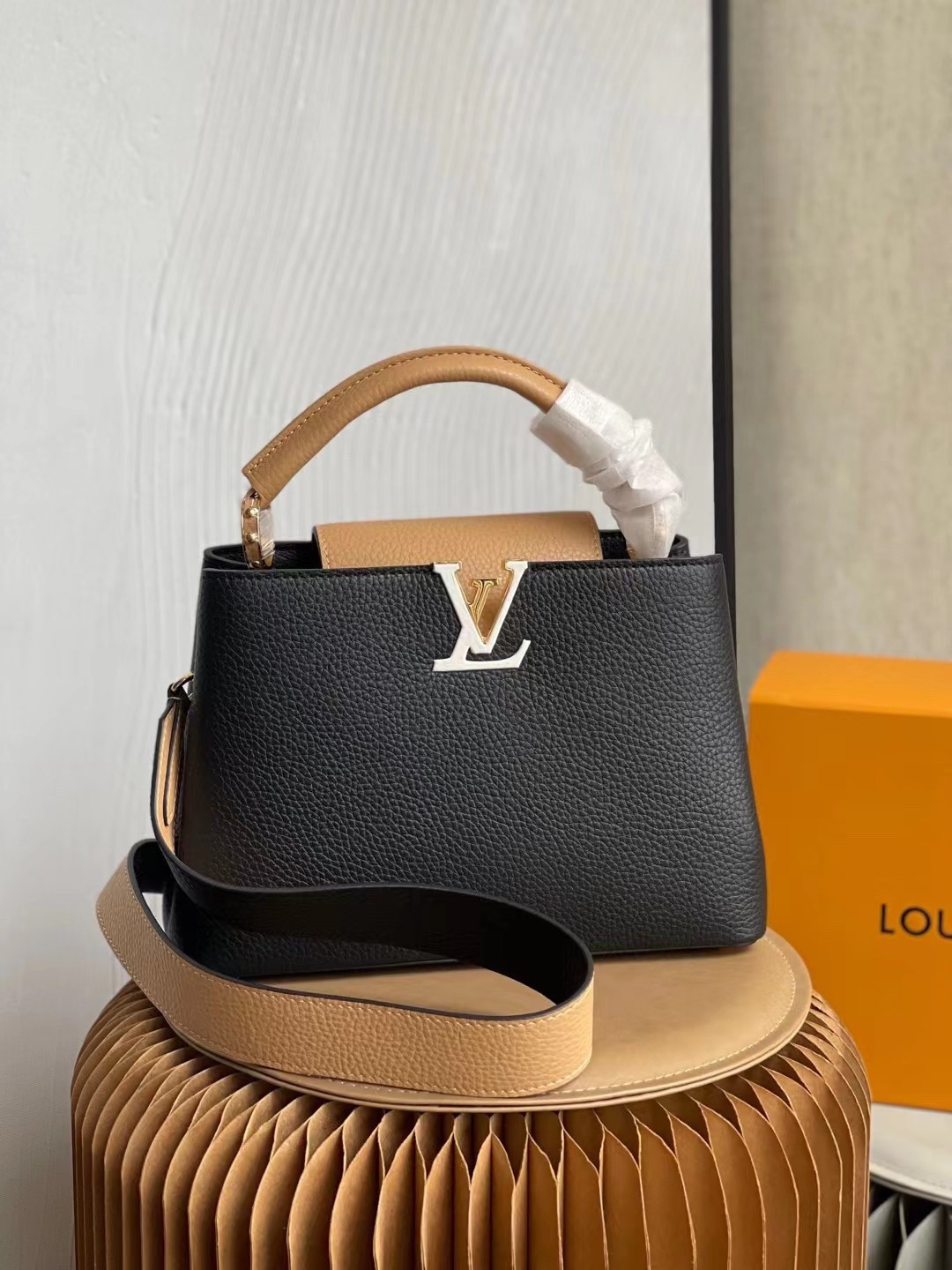 [FREE SHIPPING] Louis Vuitton CAPUCINES BB