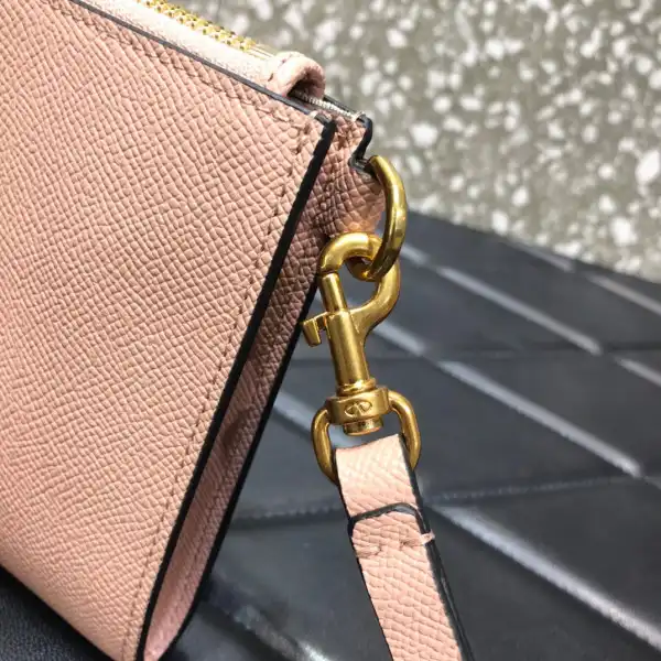 Bagsoffer VALENTINO VSLING CLUTCH