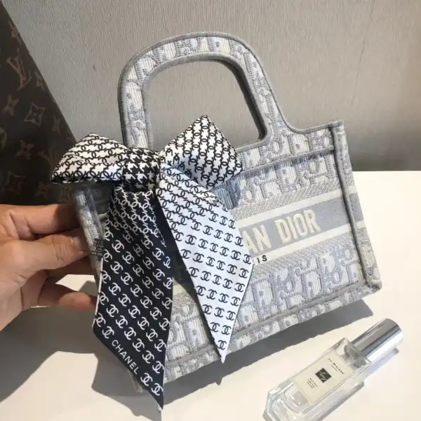 First bag ru CHANEL BANDEAU