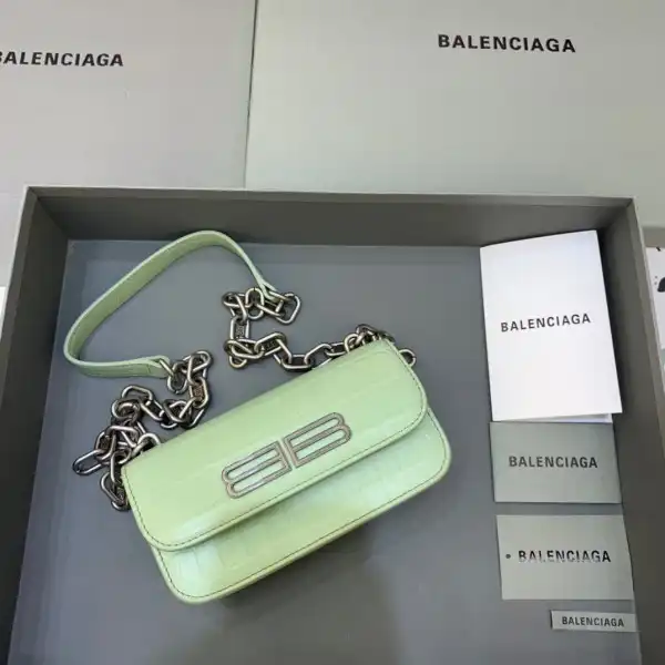 First bag ru BALENCIAGA WOMEN'S GOSSIP