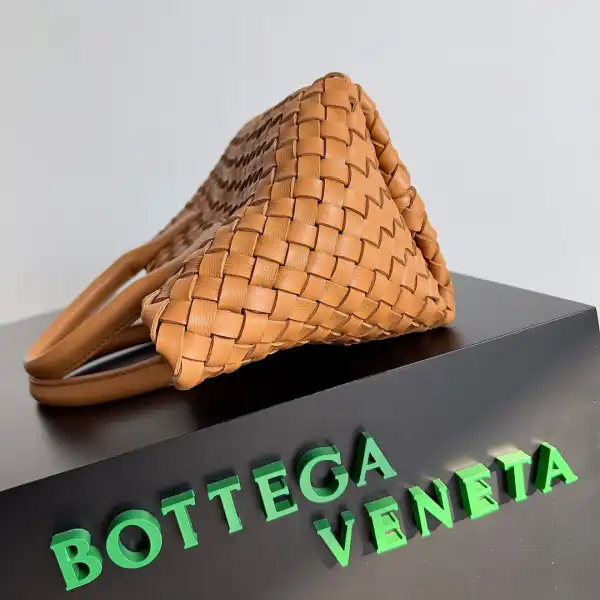 BOTTEGA VENETA MINI CABAT