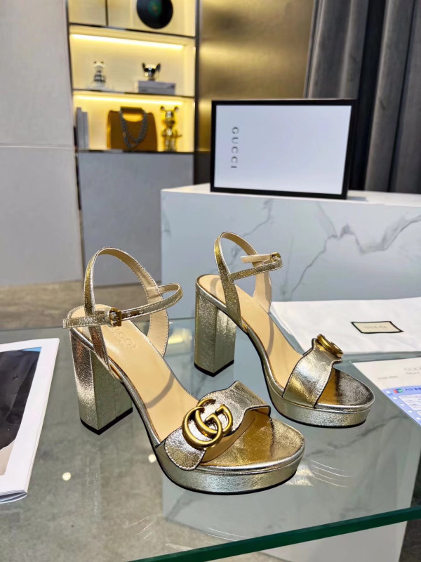 [FREE SHIPPING] GUCCI Leather sandal