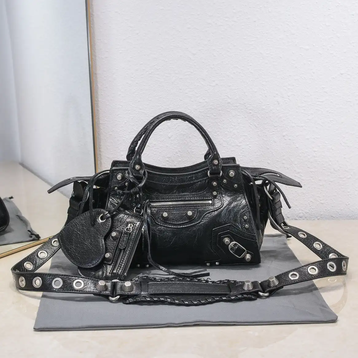 BALENCIAGA NEO CAGOLE XS HANDBAG