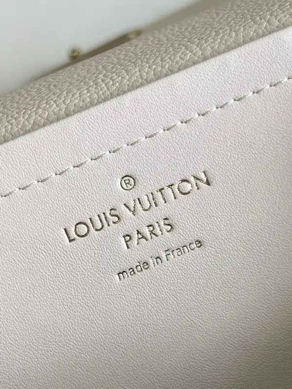 LOUIS VUITTON MARCEAU