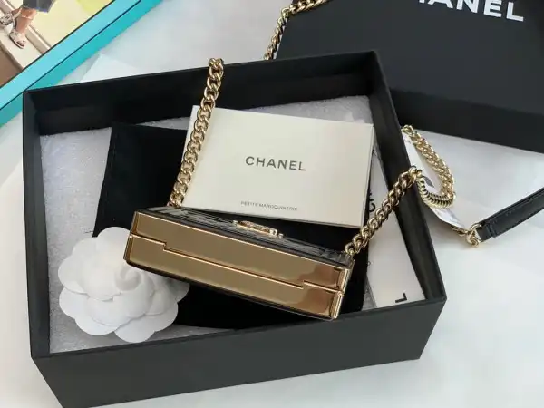 CHANEL BOY MINAUDIERE