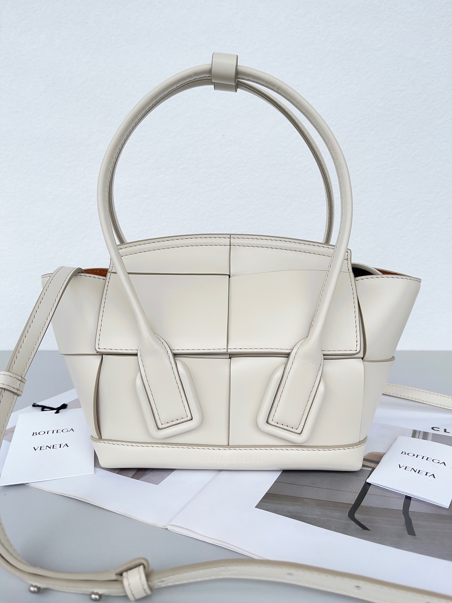 HOT SALE BOTTEGA VENETA MINI ARCO