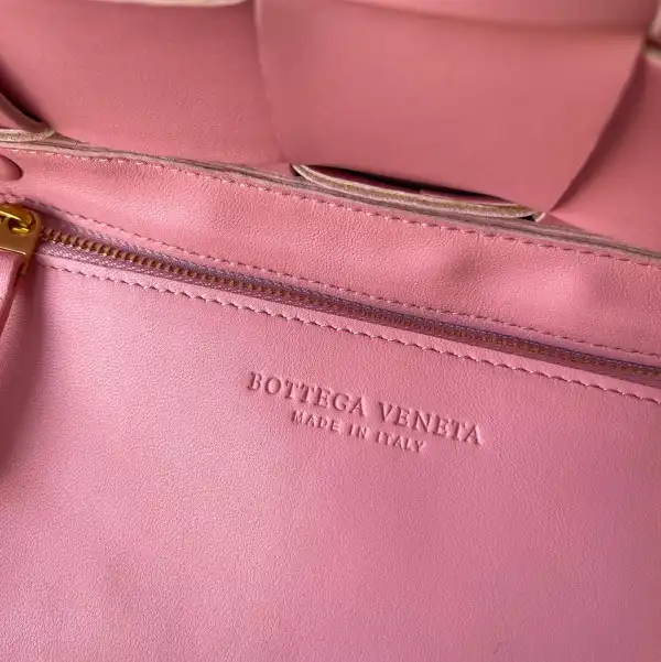 First bag ru BOTTEGA VENETA CASSETTE