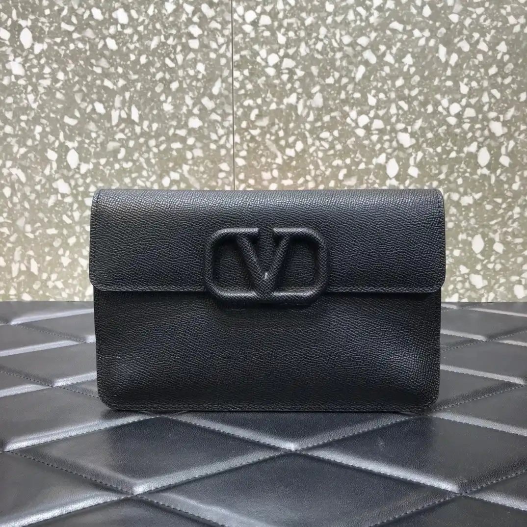 VALENTINO VSLING CHANELUTCH