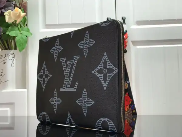 Frstbag ru LOUIS VUITTON POCHETTE JOUR