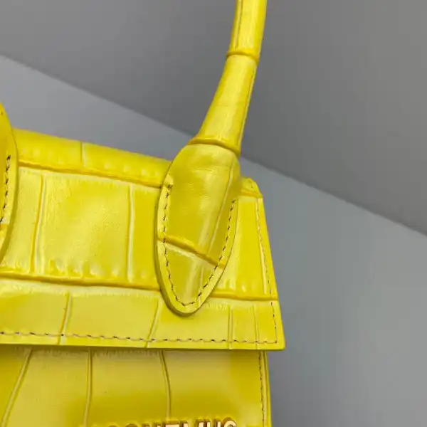 JACQUEMUS Le Chiquito Mini Bag