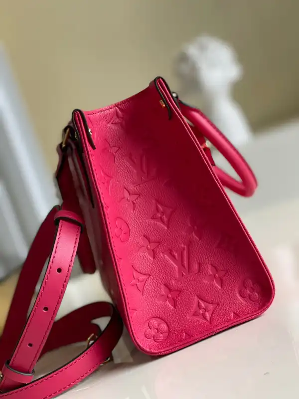 LOUIS VUITTON ONTHEGO PM