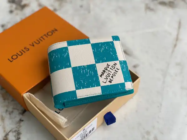 LOUIS VUITTON MULTIPLE WALLET