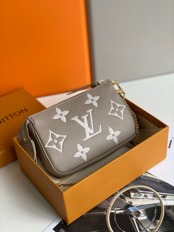 HOT SALE LOUIS VUITTON MINI POCHETTE ACCESSOIRES