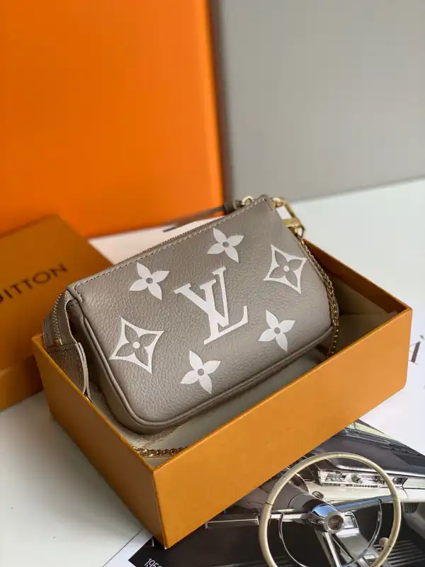 Cheap LOUIS VUITTON MINI POCHETTE ACCESSOIRES