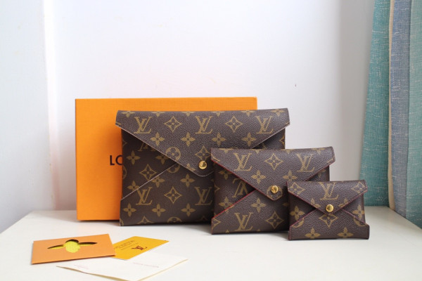 LOUIS VUITTON KIRIGAMI POCHETTE