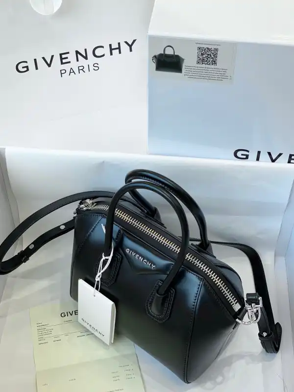 GIENVCHY ANTIGONA MINI SMALL MEDIUM IN SMOOTH LEATHER