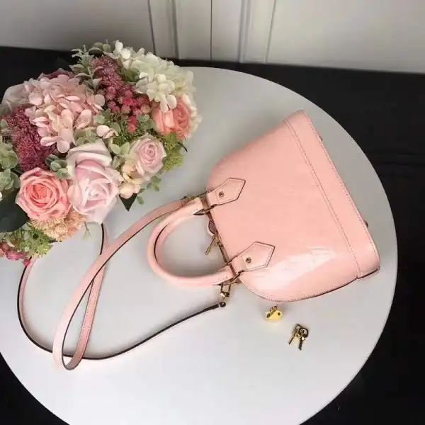 First bag ru LOUIS VUITTON ALMA BB