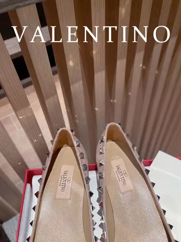 VALENTINO ROCKSTUD FLAT