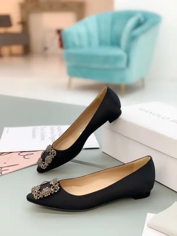 Yupoo bagsoffer MANOLO BLAHNNIK MULES