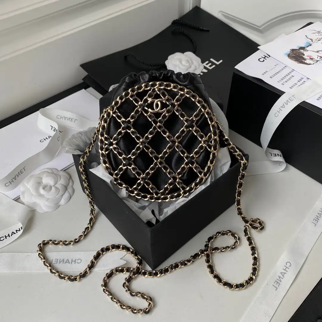 CHANEL ROUND BAG