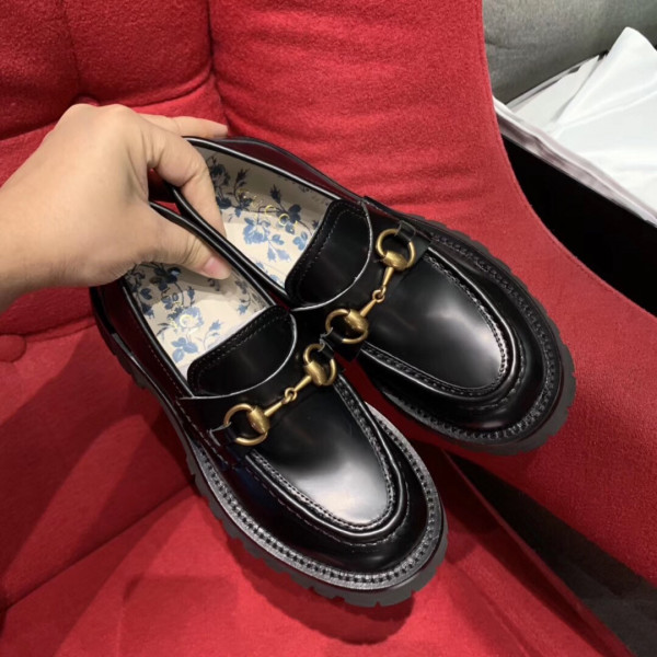 HOT SALE GUCCI Leather lug sole Horsebit loafer