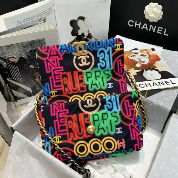 CHANEL 19 FLAP BAG