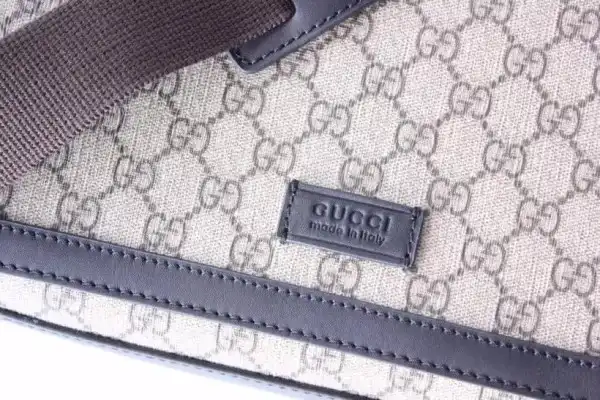 Cheap GUCCI GG Supreme diaper bag