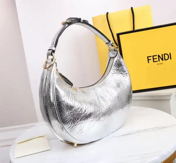 Bagsoffer Fendi Fendigraphy Small