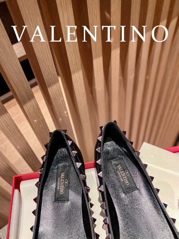 HOT SALE VALENTINO ROCKSTUD FLAT