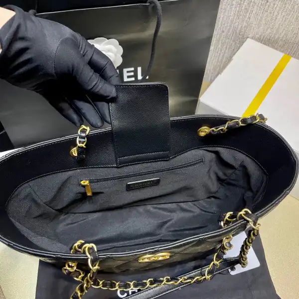 CHANEL SHOPPING BAG