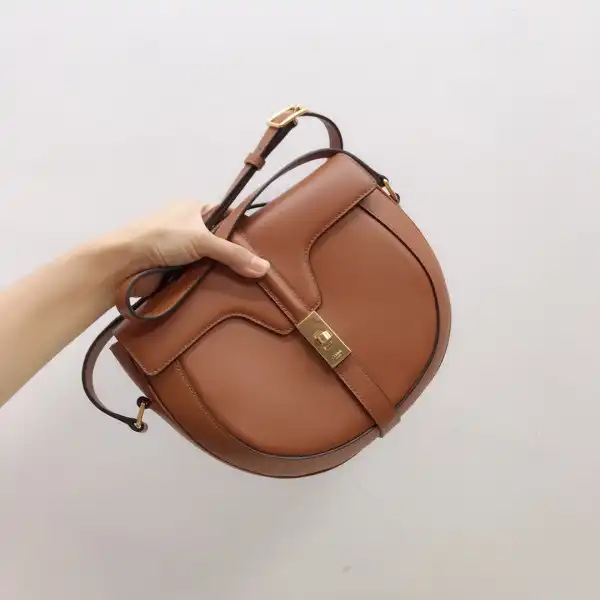 First bag ru CELIN* BESACE 16 BAG IN SATINATED CALFSKIN