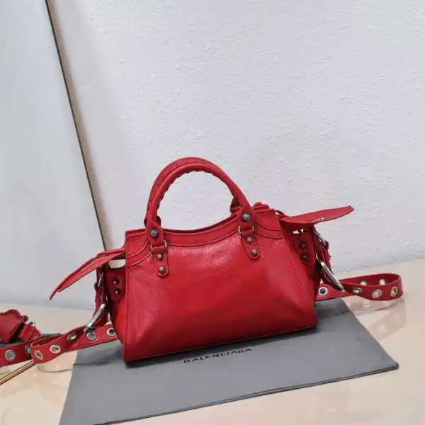 Bagsoffer BALENCIAGA NEO CAGOLE XS HANDBAG