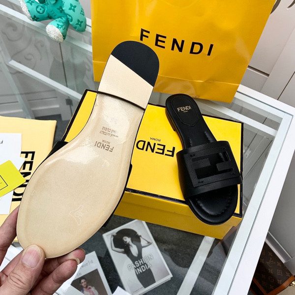 HOT SALE Fendi Signature