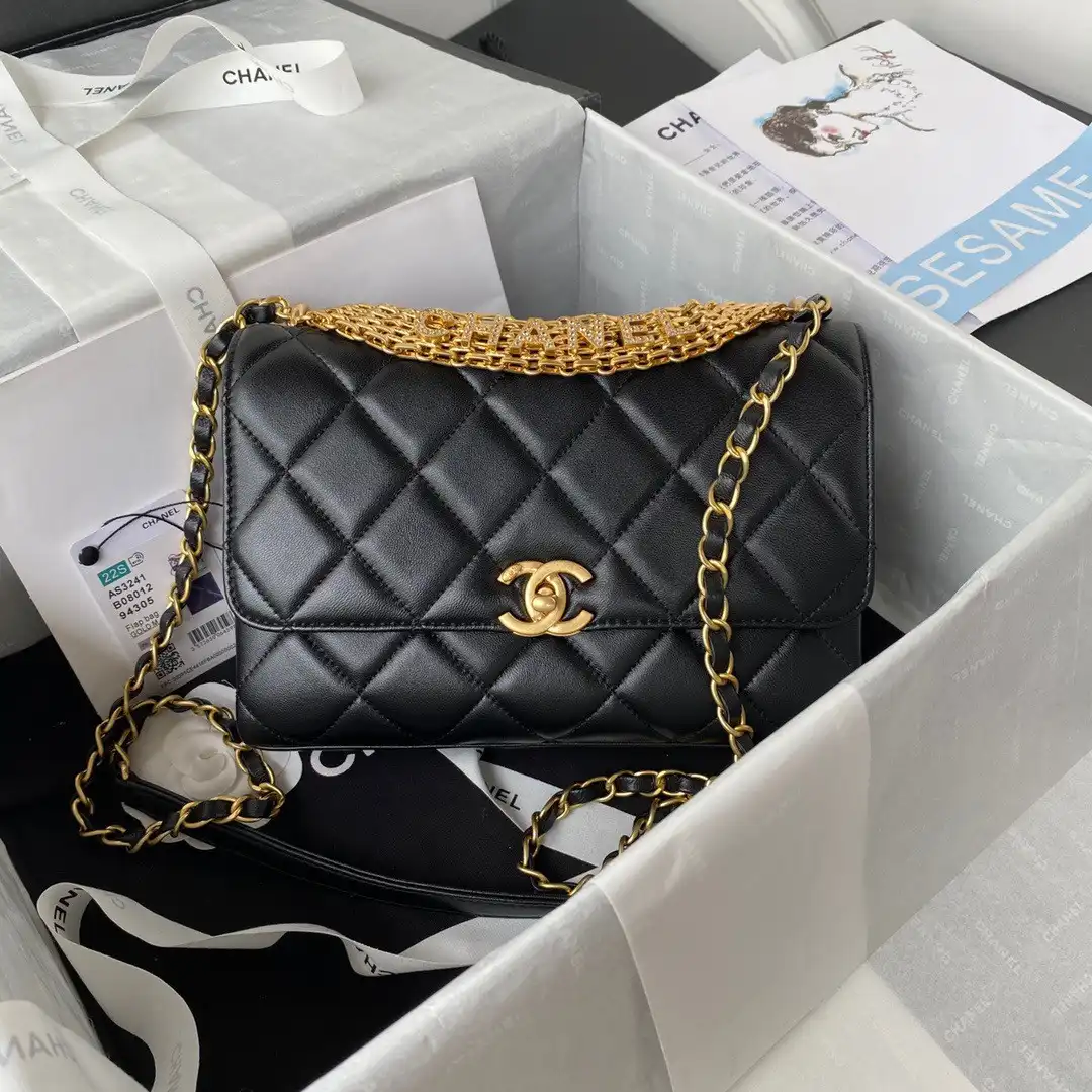 CL SMALL FLAP BAG