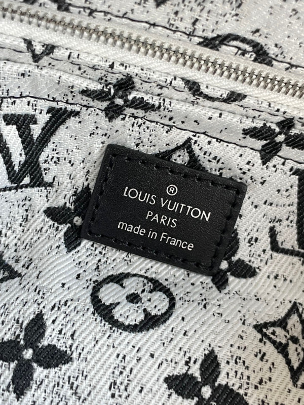 LOUIS VUITTON ONTHEGO MM