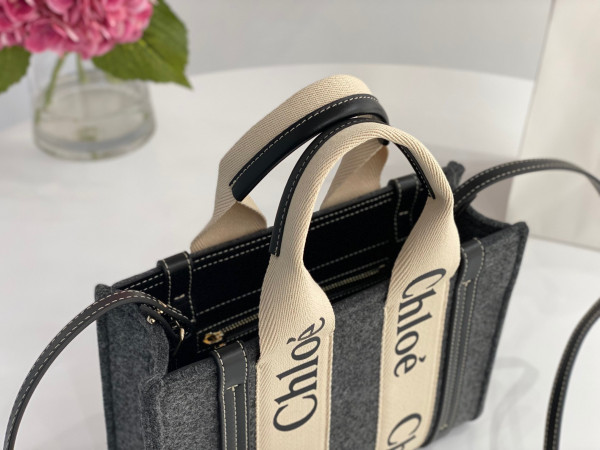 HOT SALE CHLOÉ small woody tote bag