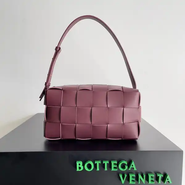 BOTTEGA VENETA BRICK CASSETTE