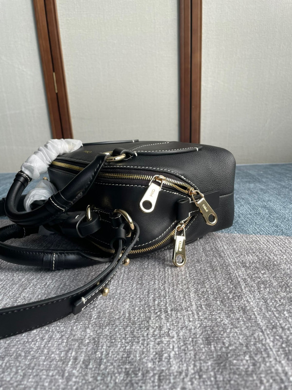 HOT SALE CHLOÉ SMALL DARIA BAG