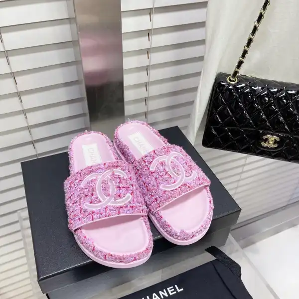 CHANEL MULE