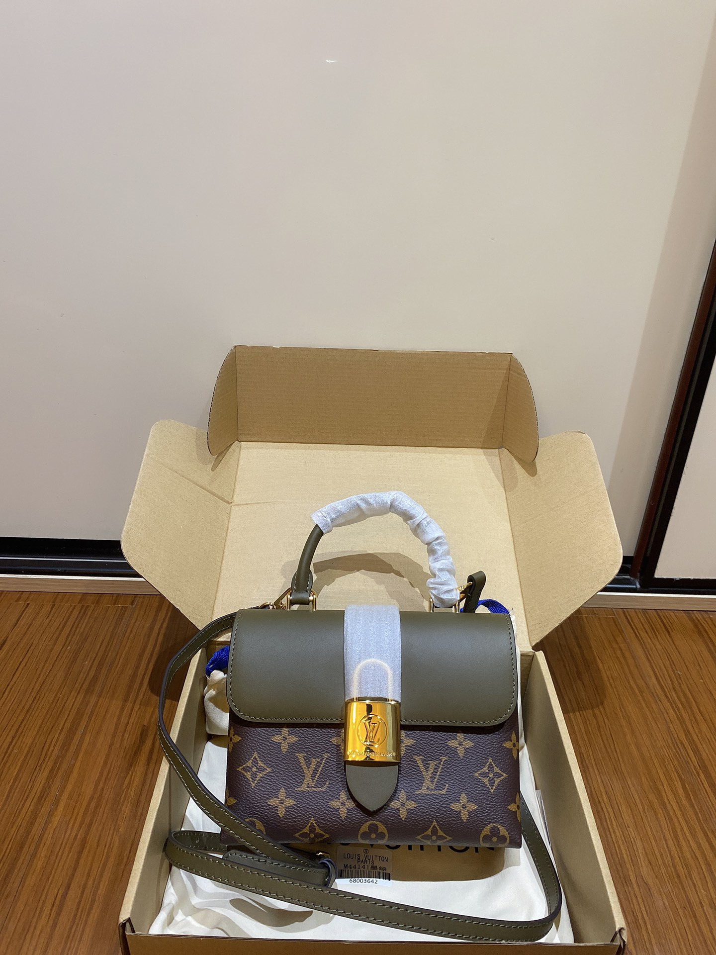 LOUIS VUITTON LOCKY BB