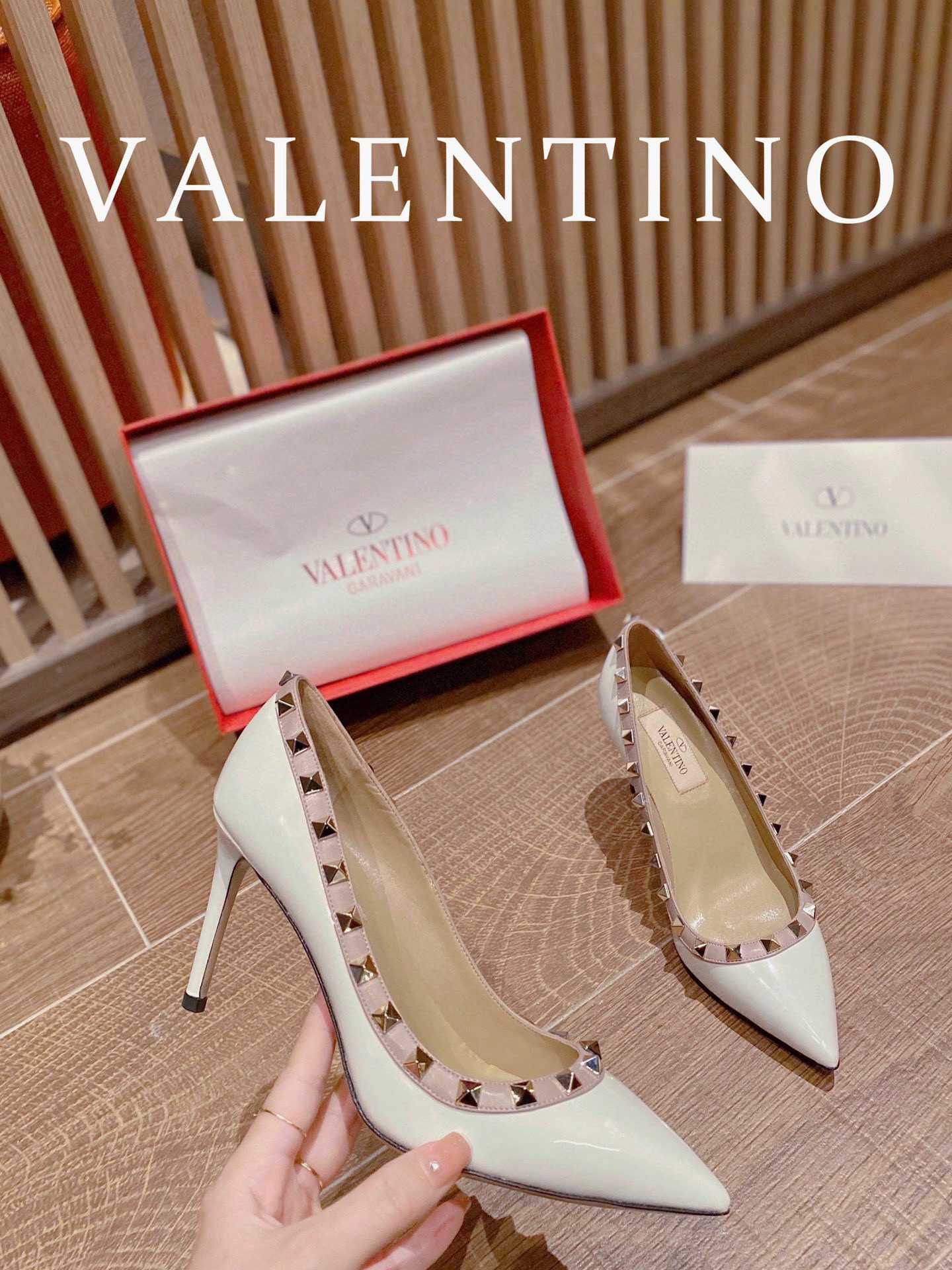 HOT SALE VALENTINO ROCKSTUD HIGH HEELS