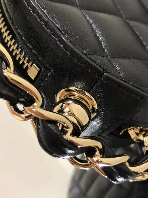 CHANEL CHANELUTCH WITH CHAIN