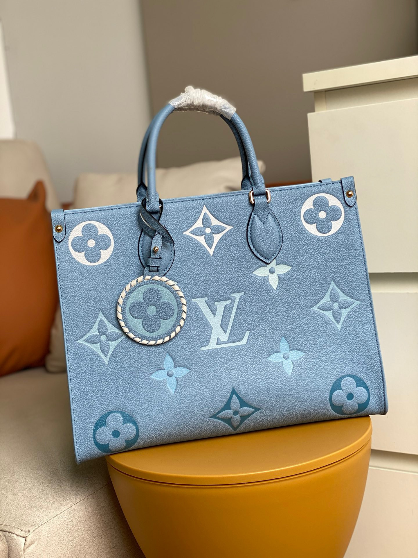 HOT SALE LOUIS VUITTON ONTHEGO MM