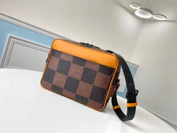 Frstbag ru LOUIS VUITTON MESSAGER BAG