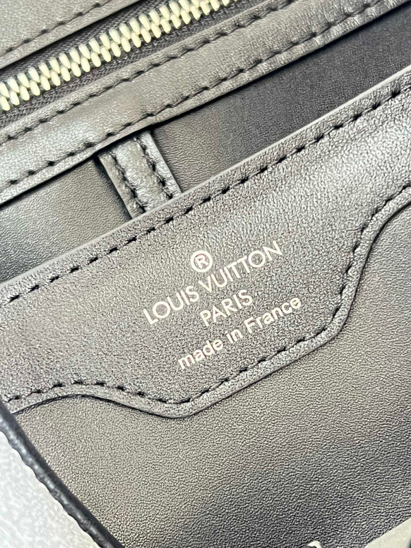 [FREE SHIPPING] LOUIS VUITTON CAPUCINES BB